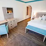 Hotel Krone Ohg 4*